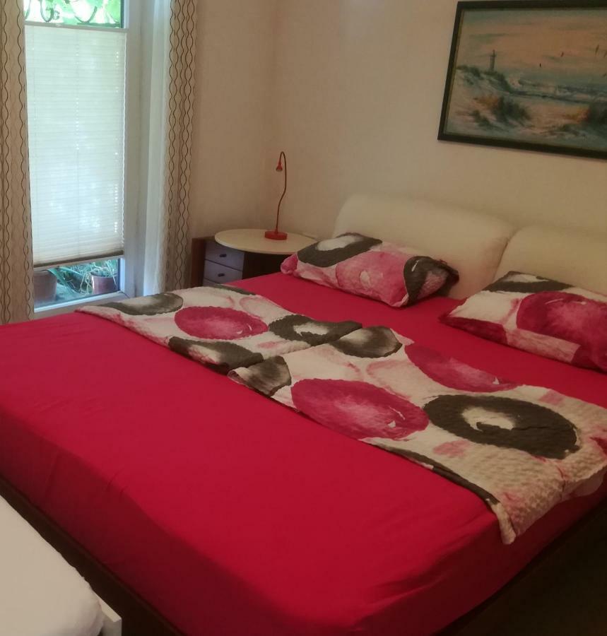 Apartma Zalka Izola Luaran gambar