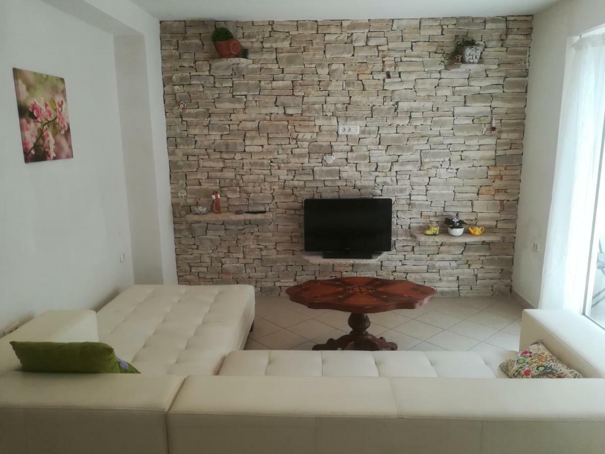 Apartma Zalka Izola Luaran gambar