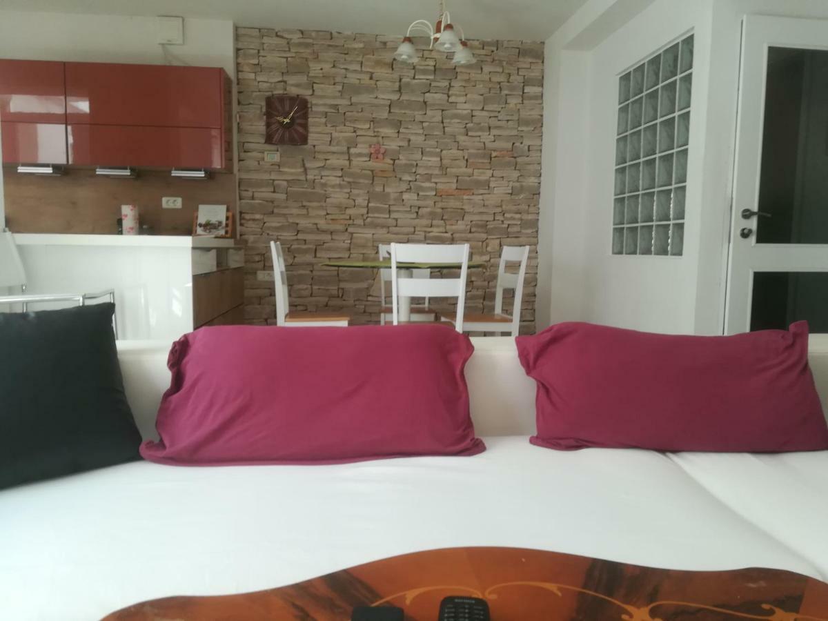 Apartma Zalka Izola Luaran gambar