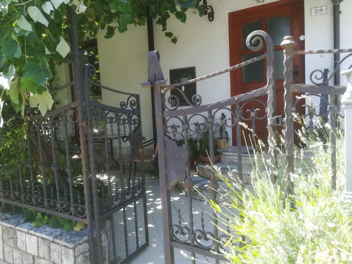 Apartma Zalka Izola Luaran gambar